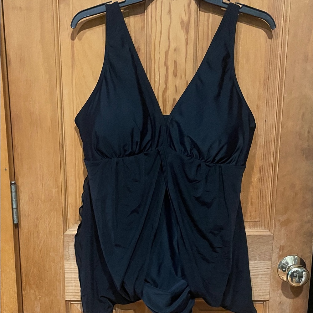 Blooming Jelly Black V-Neck Swimsuit with Mesh Flattering Draping C131